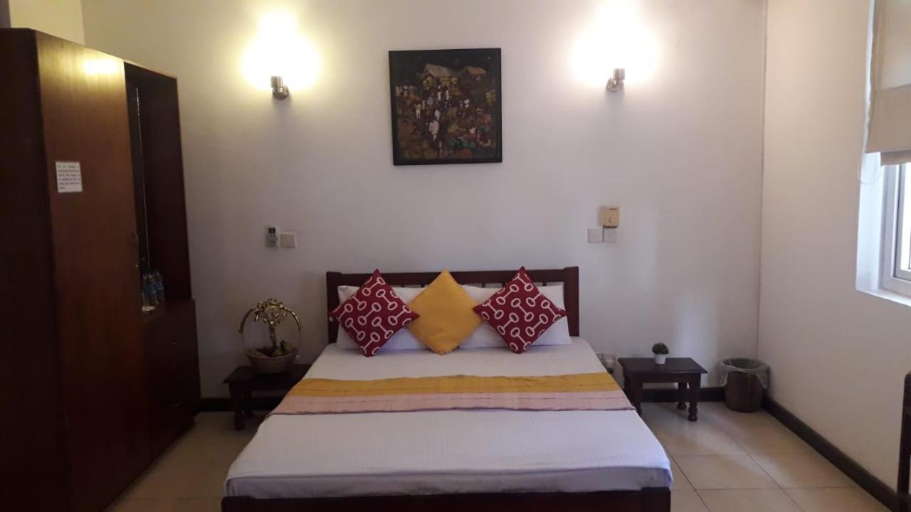 Chelsea Villa Bnb Kolombo Bagian luar foto
